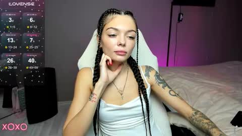 Maria  online show from 10-28-25, 10:52