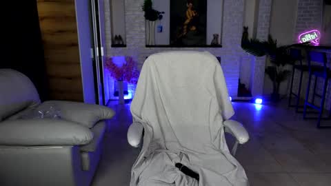 Snapshot of mariemlui chatting on 05-11-26, 02:45 mariemlui online show from 05-11-26, 02:45