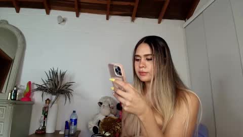 Snapshot of marihana_one1 chatting on 02-03-25, 05:18 Marihana online show from 02-03-25, 05:18