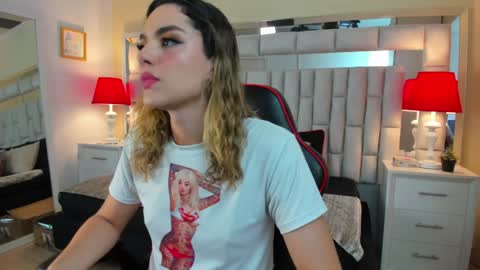 mariiahneedles online show from 01-10-25, 08:15