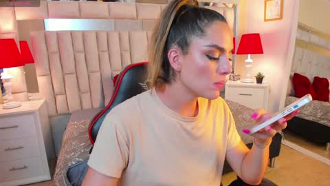 mariiahneedles online show from 02-04-25, 03:44