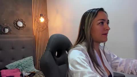 Snapshot of mariiajose_cruz chatting on 02-11-26, 12:10 mariiajose_cruz online show from 02-11-26, 12:10