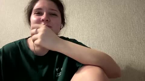 Emmie online show from 04-14-26, 08:09