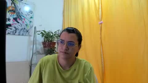 Snapshot of marilyn_garcia chatting on 06-29-26, 07:25 MARILYN SEXY online show from 06-29-26, 07:25