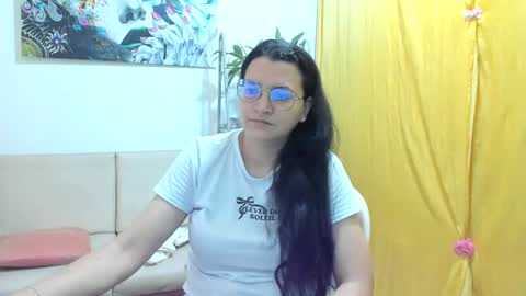 Snapshot of marilyn_garcia chatting on 07-04-26, 10:05 MARILYN SEXY online show from 07-04-26, 10:05