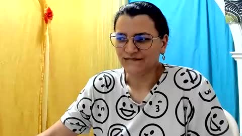 Snapshot of marilyn_garcia chatting on 08-01-26, 11:03 MARILYN SEXY online show from 08-01-26, 11:03