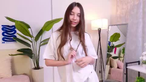 Naomi online show from 06-29-26, 04:08