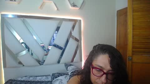 Snapshot of marilynetthan chatting on 12-14-24, 04:31 marilynetthan online show from 12-14-24, 04:31