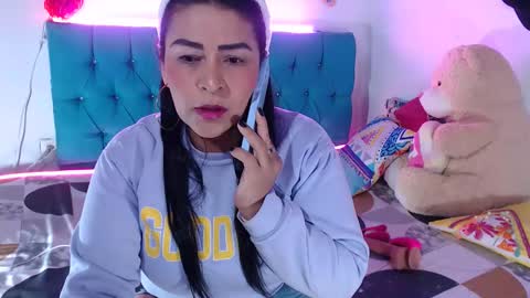 MarilynRoxy online show from 01-14-26, 05:02