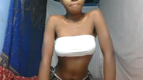 Snapshot of marinagold69 chatting on 06-18-26, 07:08 marinagold69 online show from 06-18-26, 07:08