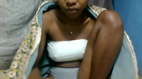Snapshot of marinagold69 chatting on 06-25-26, 05:12 marinagold69 online show from 06-25-26, 05:12