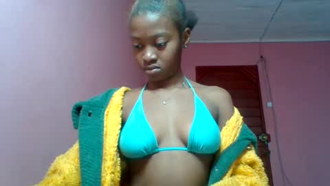 Snapshot of marinagold69 chatting on 07-06-26, 08:11 marinagold69 online show from 07-06-26, 08:11