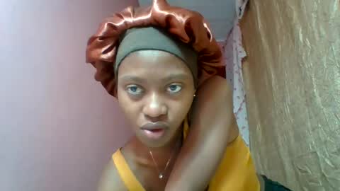 Snapshot of marinagold69 chatting on 07-13-26, 07:11 marinagold69 online show from 07-13-26, 07:11