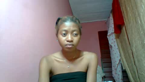 Snapshot of marinagold69 chatting on 07-14-26, 12:11 marinagold69 online show from 07-14-26, 12:11