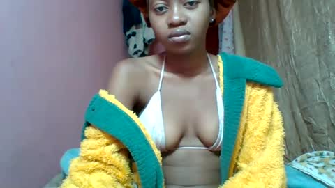 Snapshot of marinagold69 chatting on 07-20-26, 04:16 marinagold69 online show from 07-20-26, 04:16