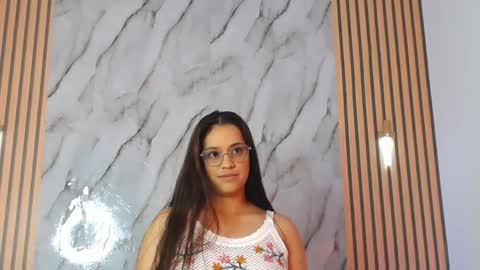 Marinella16 online show from 10-29-25, 09:27