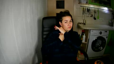 MarinettaQhot online show from 12-22-24, 01:01