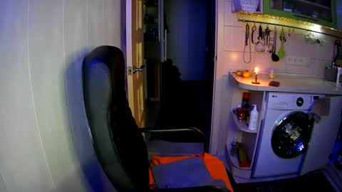 MarinettaQhot online show from 12-28-24, 05:03