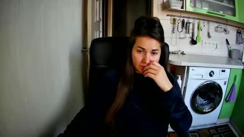 MarinettaQhot online show from 01-05-25, 12:42