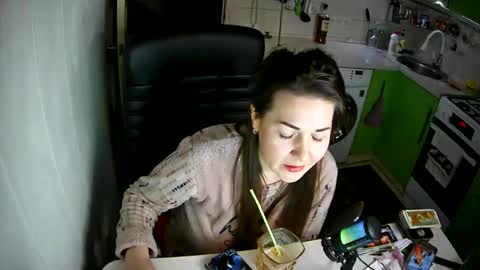 MarinettaQhot online show from 02-15-25, 08:43