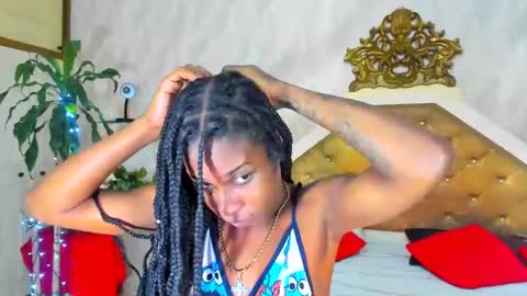 Snapshot of mariposahorny chatting on 01-19-25, 01:22 Nathaly online show from 01-19-25, 01:22