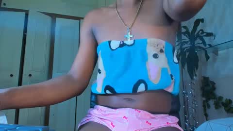 Snapshot of mariposahorny chatting on 02-19-25, 08:10 Nathaly online show from 02-19-25, 08:10