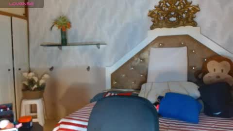Snapshot of mariposahorny chatting on 09-19-25, 08:20 Nathaly online show from 09-19-25, 08:20