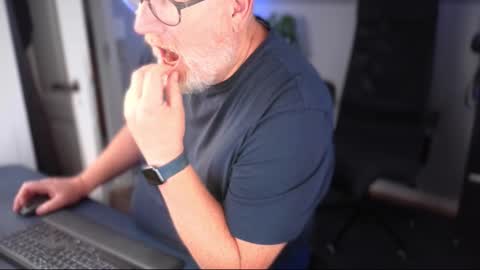 Mark online show from 09-16-25, 02:07