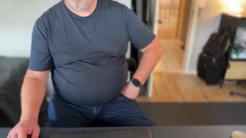 Mark online show from 10-16-25, 01:12