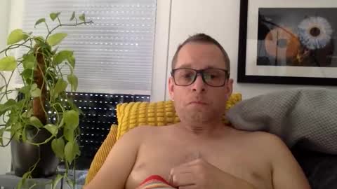 Little Mark online show from 04-08-26, 08:25