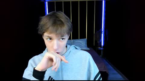 Mark online show from 01-12-26, 03:06