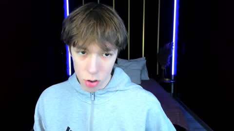 Mark online show from 03-08-26, 10:41