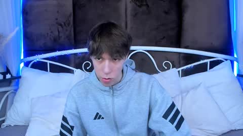 Mark online show from 04-05-26, 09:28