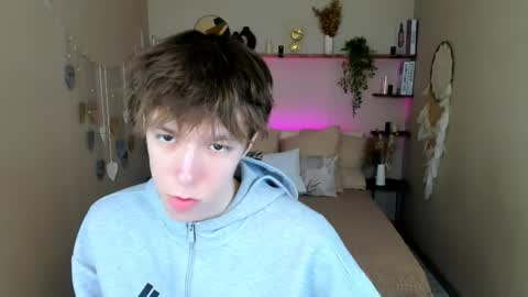 Snapshot of mark_branston chatting on 04-18-26, 02:54 Mark online show from 04-18-26, 02:54