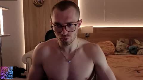 Snapshot of mark_stiff chatting on 06-27-26, 10:09 Mark online show from 06-27-26, 10:09