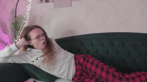 Mark online show from 12-21-25, 07:04