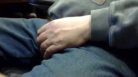 Snapshot of markpanier chatting on 02-12-26, 01:33 markpanier online show from 02-12-26, 01:33