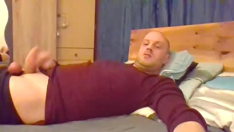 markus_7 online show from 12-19-25, 07:32