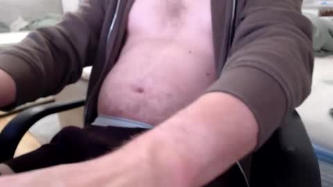 Snapshot of markusello3x chatting on 11-14-25, 10:03 markusello3x online show from 11-14-25, 10:03