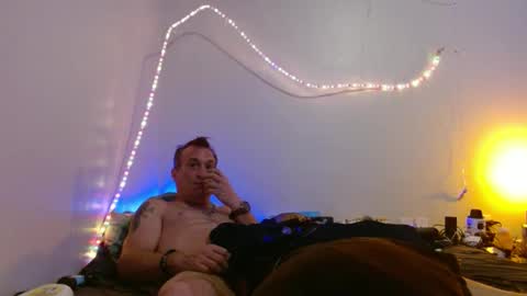 markymark101825061 online show from 02-08-25, 05:29