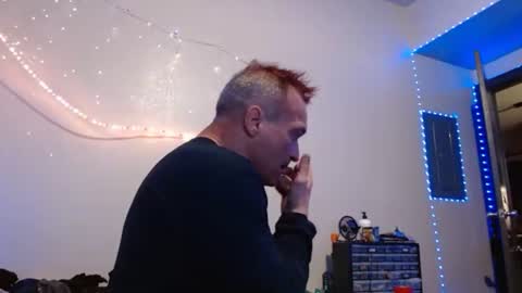 Snapshot of markymark515 chatting on 02-17-25, 02:42 MarkyMark7169 online show from 02-17-25, 02:42