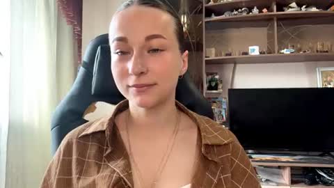 Lena online show from 06-15-26, 05:09