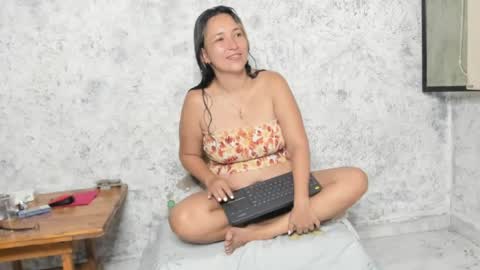 marly online show from 04-05-26, 02:09