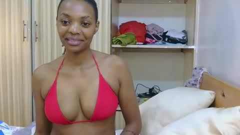 Snapshot of marly_babe chatting on 05-10-26, 08:47 Marly online show from 05-10-26, 08:47