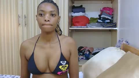 Snapshot of marly_babe chatting on 05-16-26, 09:24 Marly online show from 05-16-26, 09:24