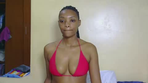 Snapshot of marly_babe chatting on 07-16-26, 12:22 Marly online show from 07-16-26, 12:22