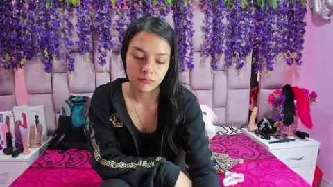 Snapshot of marlyanal chatting on 02-17-25, 01:21 Marly Anal online show from 02-17-25, 01:21