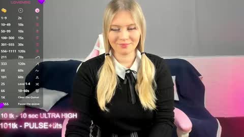 Snapshot of marmel199 chatting on 02-09-25, 09:49 Liza online show from 02-09-25, 09:49