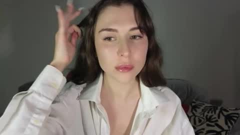 Mary online show from 11-26-25, 03:02