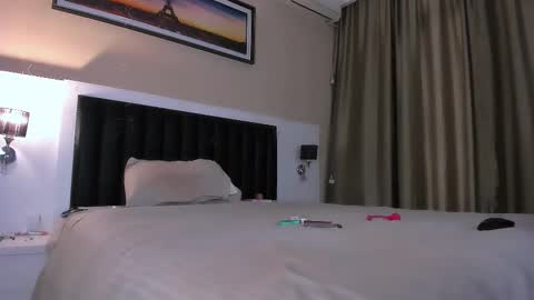 Snapshot of marrena_a chatting on 02-20-26, 10:05 -- Mari -- online show from 02-20-26, 10:05